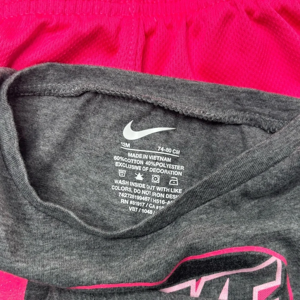 Nike Baby Girl 2-Piece Set Gray Pink Heart Tee & Shorts 12M - Picture 4 of 5